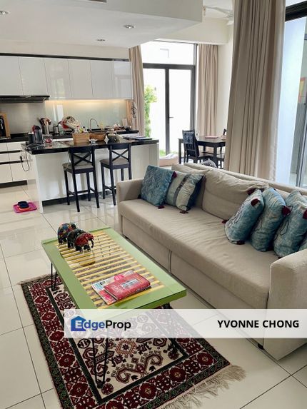 Partial furnished 2 storey house for sale @ Avira Garden Medini Iskandar, Johor, Nusajaya