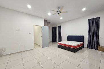 Nusa Sentral Spring Meadow