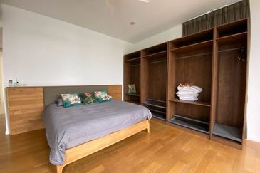 Emerald Bay @ Puteri harbour