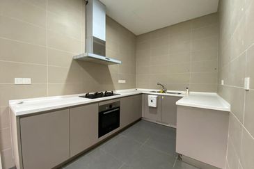 Emerald Bay @ Puteri harbour