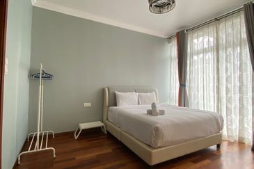 Paradiso Nuova Medini