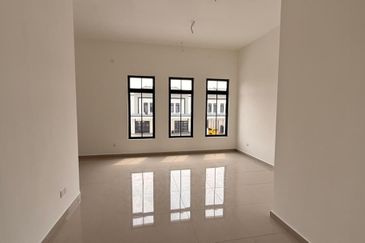 Tate Dalton @ Eco Botanic 2