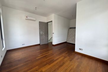 The Canal Garden South, Horizon Hills