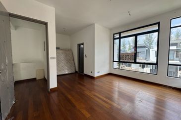 The Canal Garden South, Horizon Hills