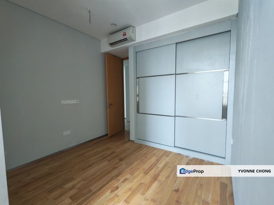 Partial furnished 2 bedrooms for sale @ Pinetree Marina Resort Puteri Harbour , Johor, Kota Iskandar