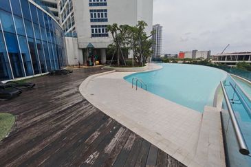 Pinetree, Puteri Harbour