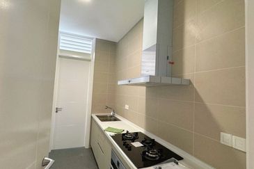 Emerald Bay @ Puteri harbour