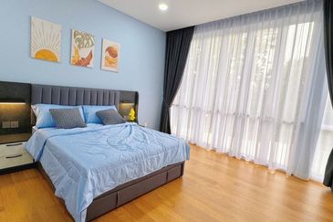 Emerald Bay @ Puteri harbour