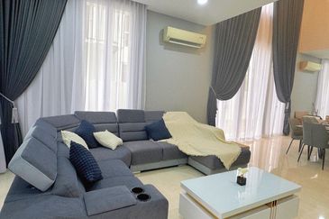 Emerald Bay @ Puteri harbour