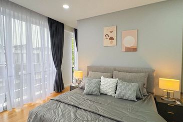 Emerald Bay @ Puteri harbour