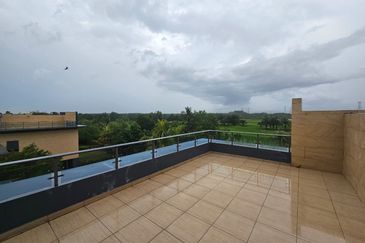 Golf & Resort Forest City, Fringe Villa