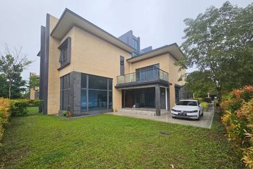 Golf & Resort Forest City, Fringe Villa