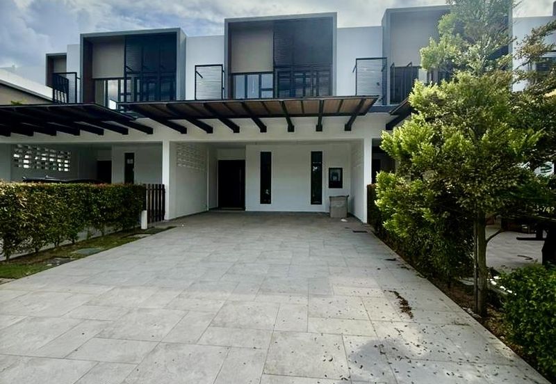 Senibong Cove Waterway Residences