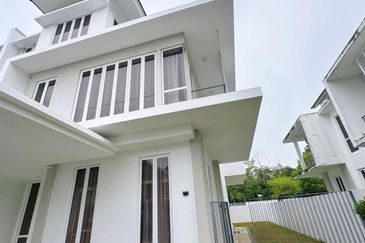 Emerald Bay @ Puteri harbour