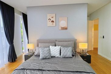 Emerald Bay @ Puteri harbour