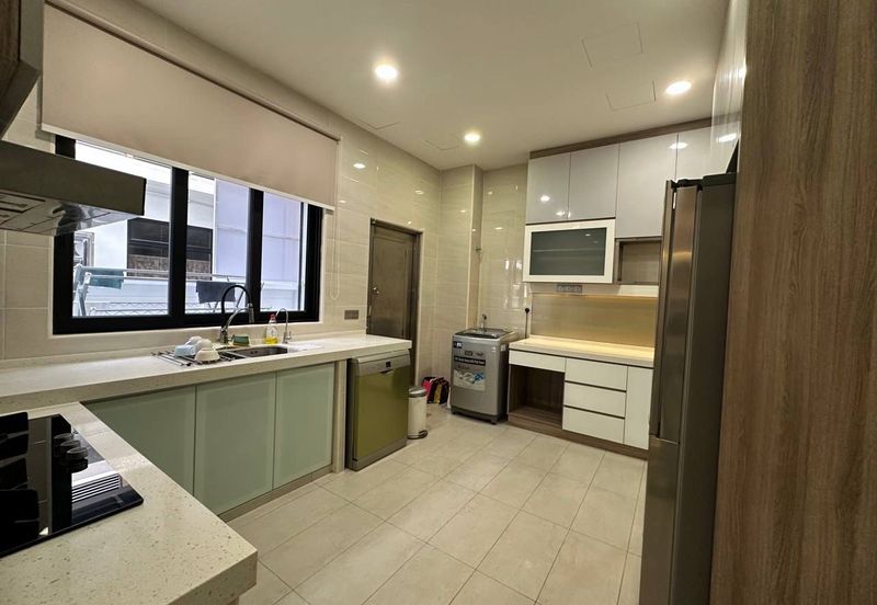 The Canal Garden South, Horizon Hills