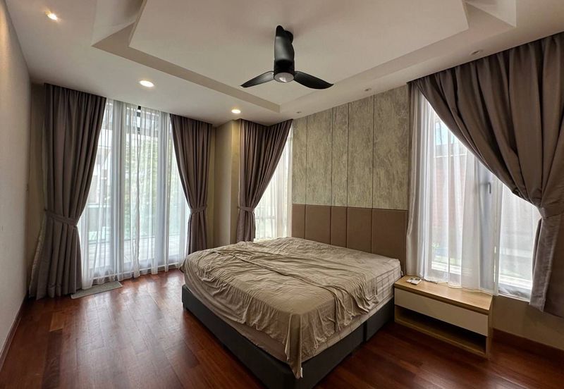 The Canal Garden South, Horizon Hills