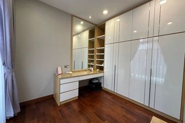 The Canal Garden South, Horizon Hills