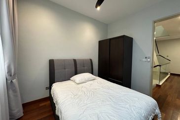 The Canal Garden South, Horizon Hills