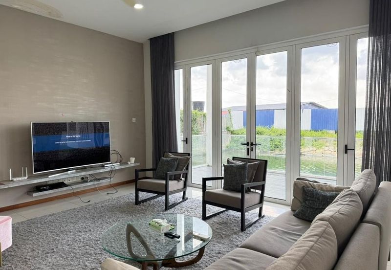 Isola Villa @ Senibong Cove