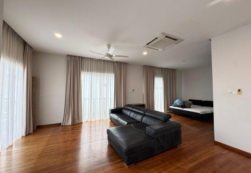 Isola Villa @ Senibong Cove