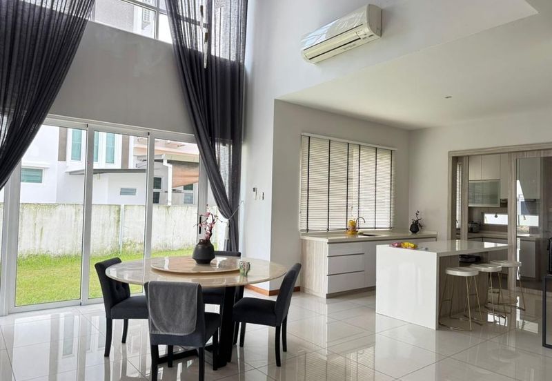 Isola Villa @ Senibong Cove