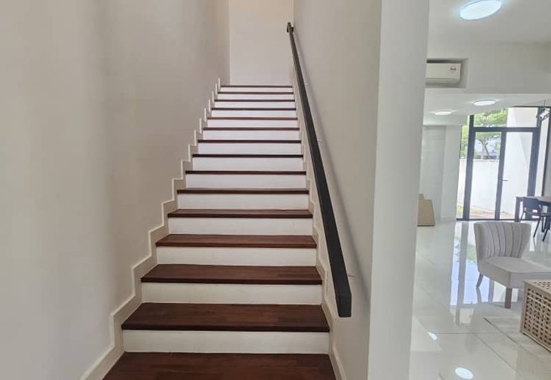 Avira Garden Terraces @ Medini