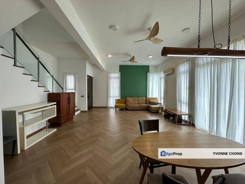 Endlot with land 2 storey superlink house for sale @ Estuari Garden , Johor, Nusajaya