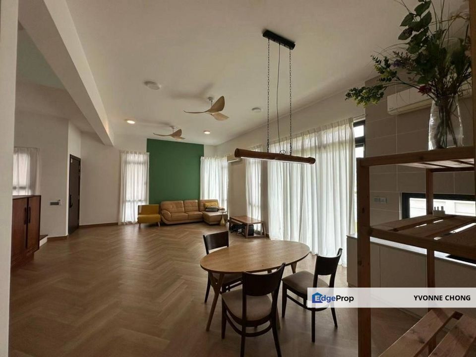 Endlot with land 2 storey superlink house for sale @ Estuari Garden , Johor, Nusajaya