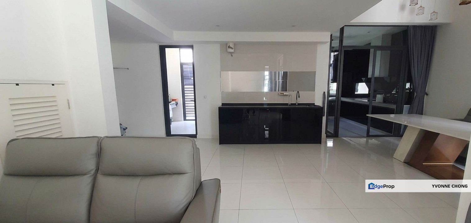 Renovated 2 storey terrace house for sale @ Avira Garden Medini Iskandar , Johor, Nusajaya