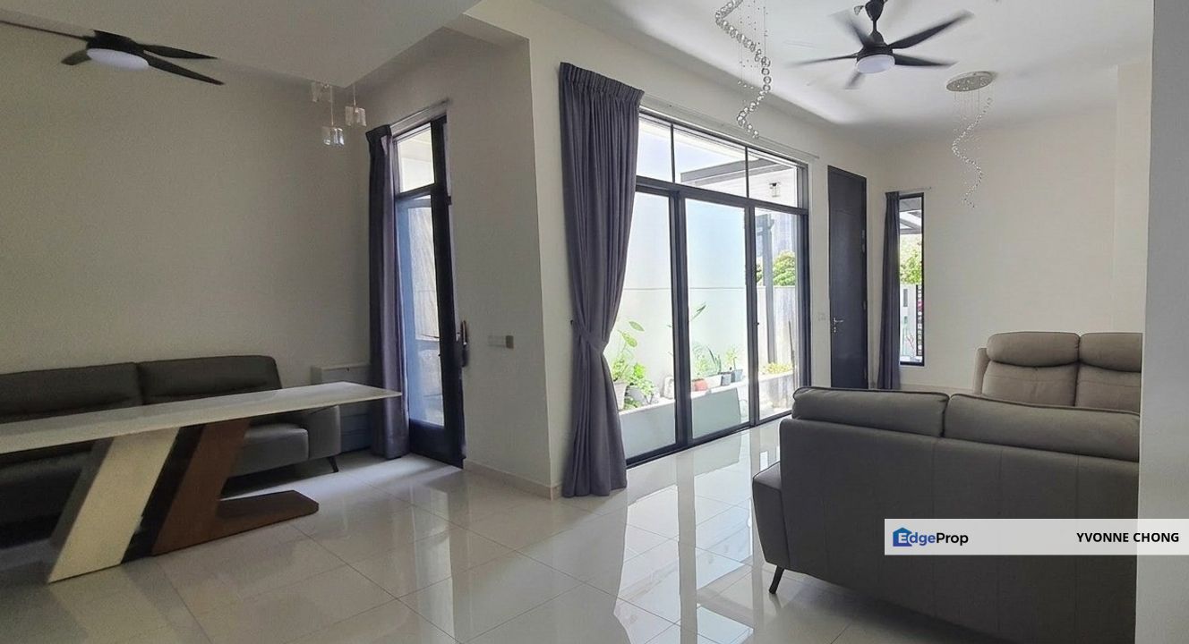 Renovated 2 storey terrace house for sale @ Avira Garden Medini Iskandar , Johor, Nusajaya