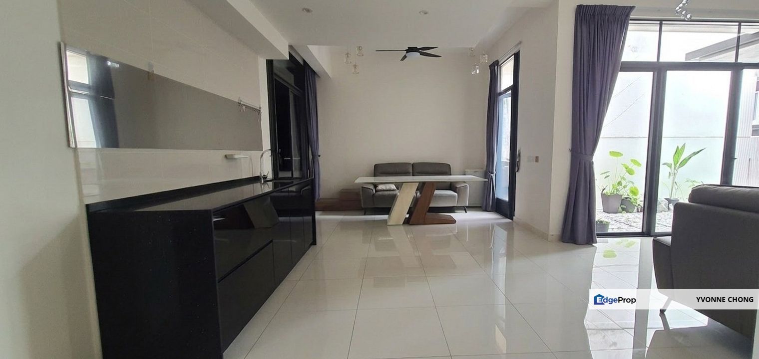 Renovated 2 storey terrace house for sale @ Avira Garden Medini Iskandar , Johor, Nusajaya