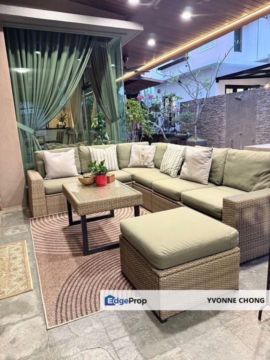 Renovated 3 storey semi D house for sale @ Taman Sutera Utama Jalan Sutera Chengal, Johor, Skudai