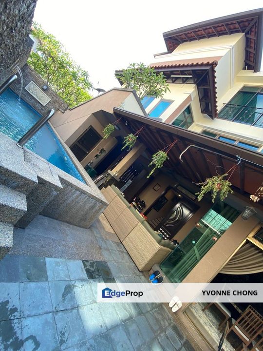 Renovated 3 storey semi D house for sale @ Taman Sutera Utama Jalan Sutera Chengal, Johor, Skudai