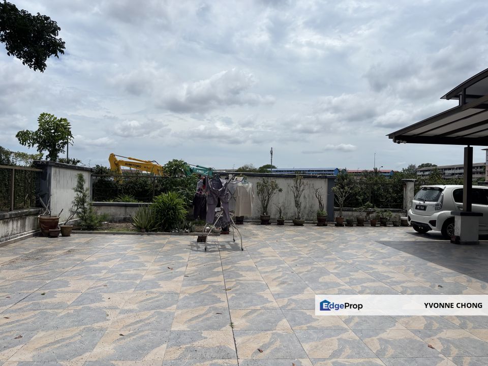 Endlot with land 2 storey cluster house for sale @ Taman Sutera Utama , Johor, Skudai