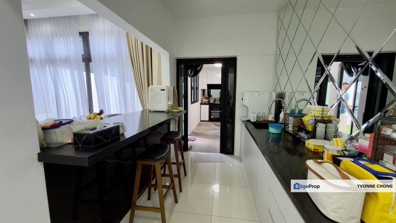 Renovated 2 storey cluster house for sale @ Sunway Emerald Residence Medini Iskandar , Johor, Nusajaya
