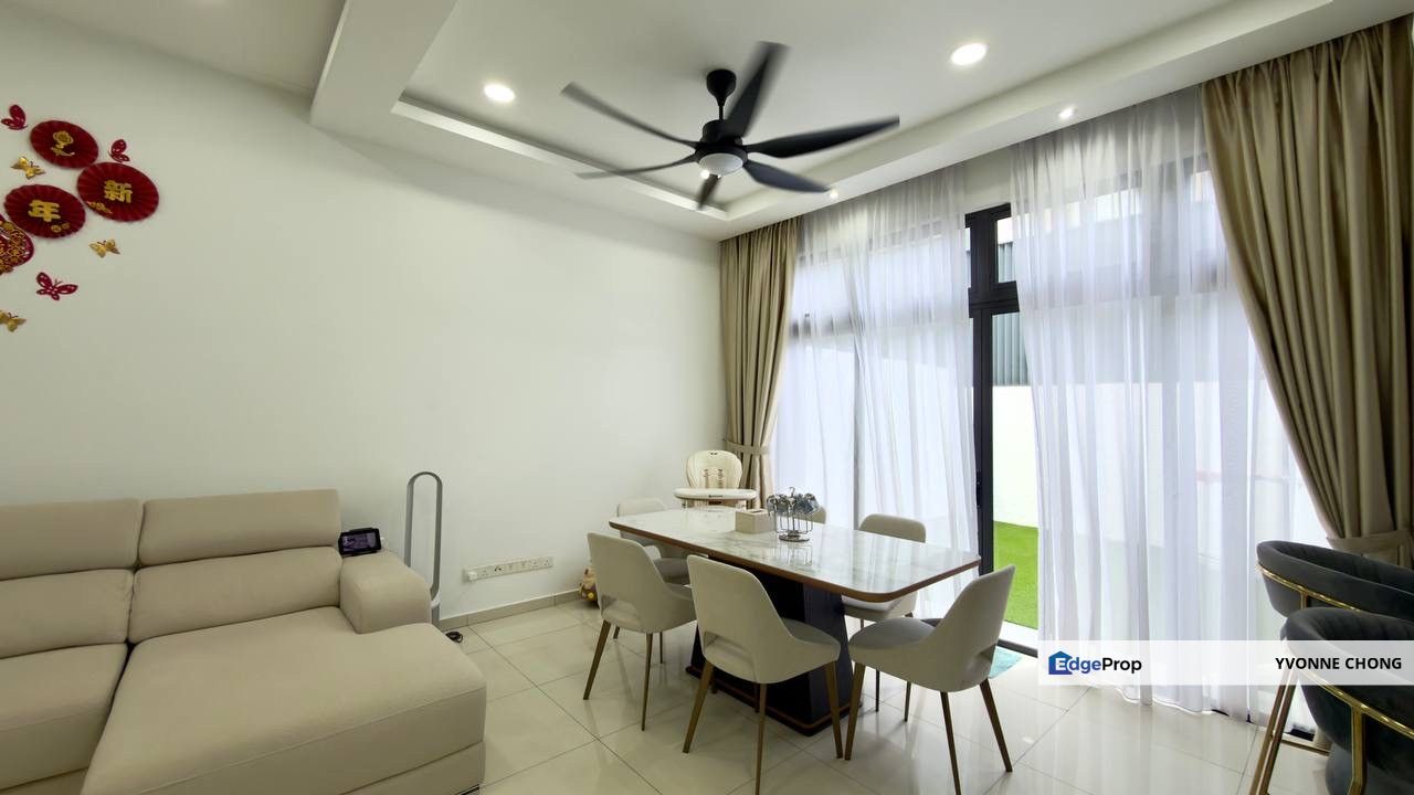 Renovated 2 storey cluster house for sale @ Sunway Emerald Residence Medini Iskandar , Johor, Nusajaya