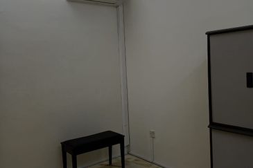 SL 4, Bandar Sungai Long