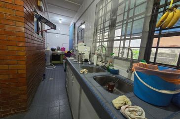 SL 2, Bandar Sungai Long