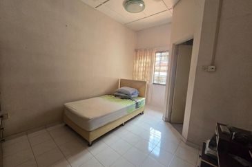 SL 2, Bandar Sungai Long