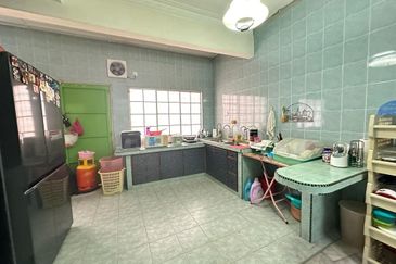 SL 6, Bandar Sungai Long