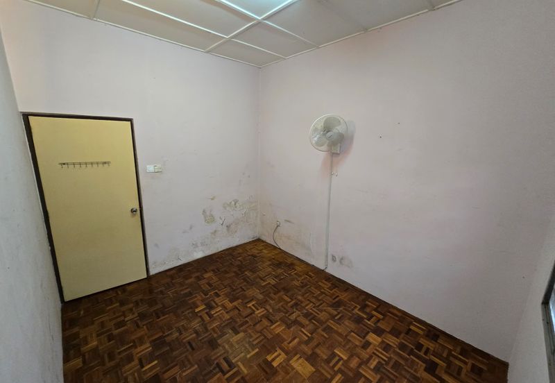 SL 6, Bandar Sungai Long