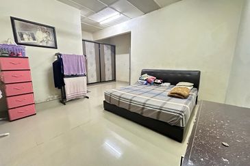 SL7, Bandar Sungai Long