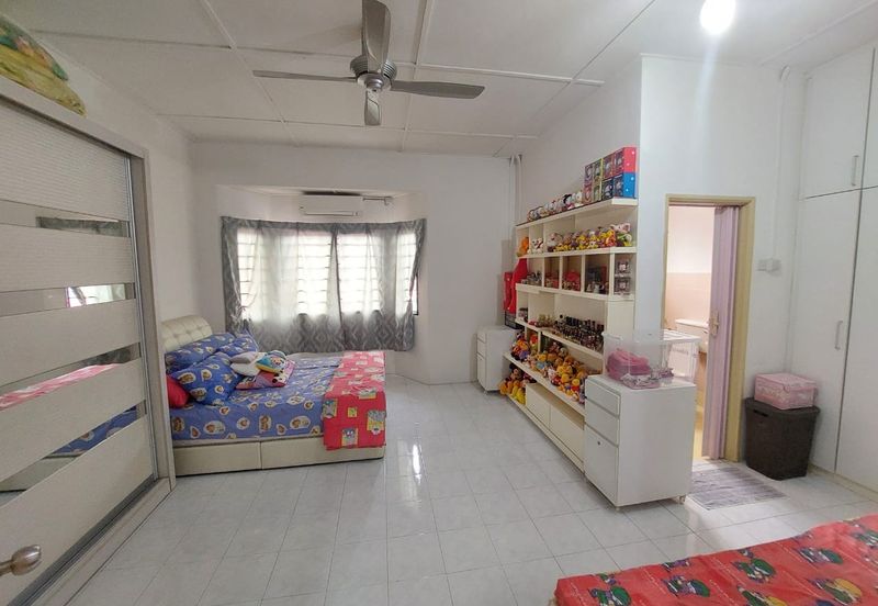 SL 9, Bandar Sungai Long