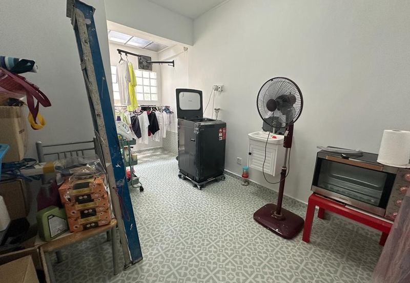 SL 9, Bandar Sungai Long