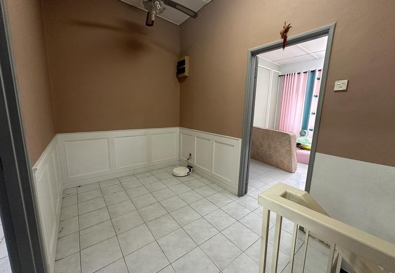 SL 9, Bandar Sungai Long