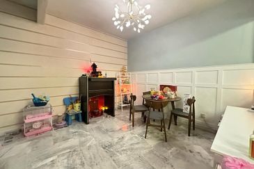 SL 9, Bandar Sungai Long