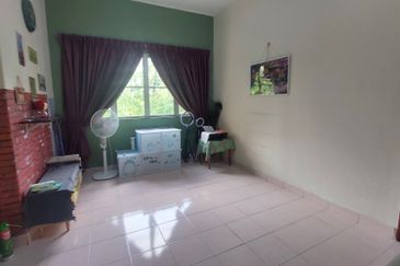 SL 12, Bandar Sungai Long