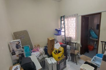 SL 12, Bandar Sungai Long