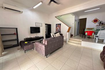 SL 13, Bandar Sungai Long